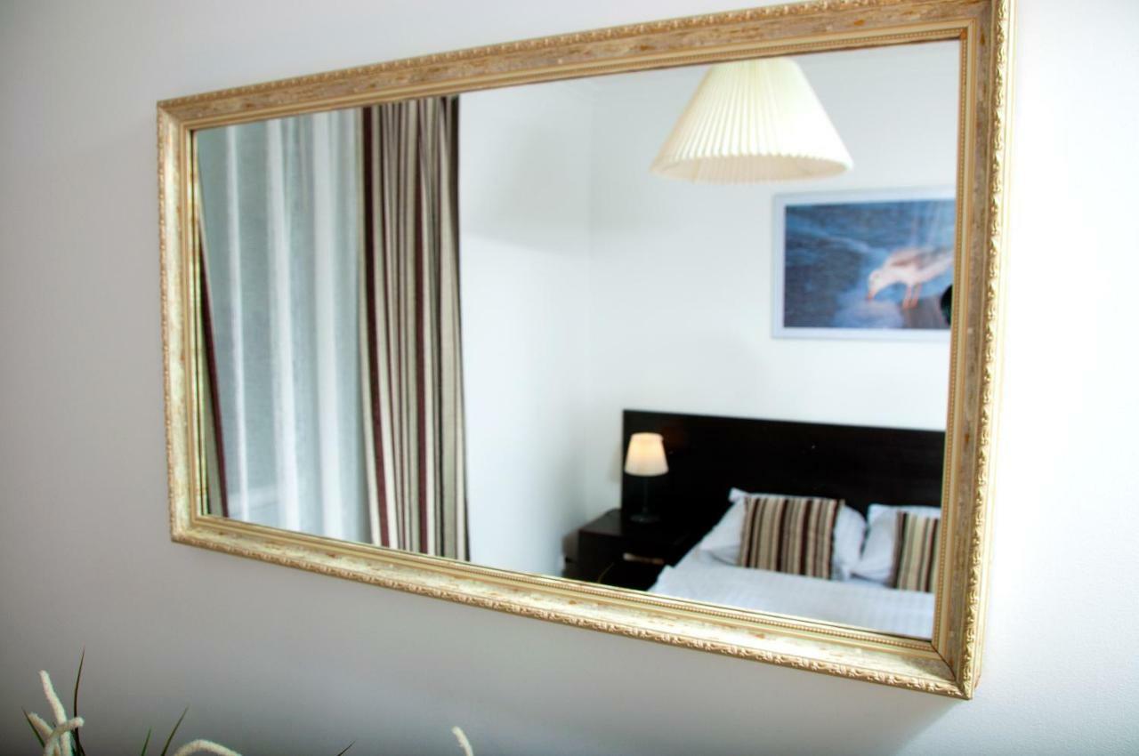 Apartament Ikar - 2 Pokojowy Przy Morzu Z Wlasnym Ogrodkiem Pobierowo Luaran gambar